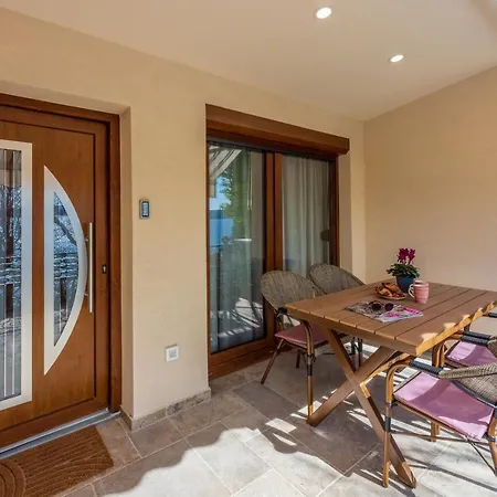 Casa de Férias Viktorija Dramalj