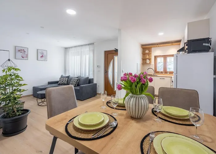 Holiday home Viktorija