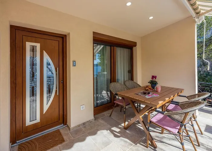 Holiday home Viktorija Dramalj